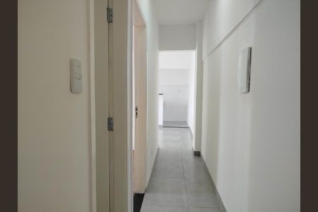 Apartamento à venda com 64m², 2 quartos e sem vagaCorredor