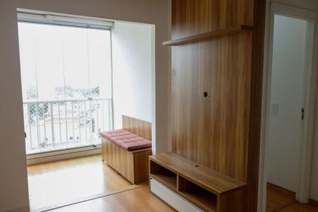 sala de apartamento para alugar com 2 quartos, 55m² em Quitaúna, Osasco