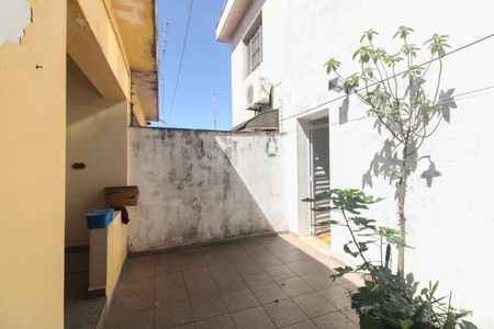 Casa para alugar com 125m², 2 quartos e 3 vagasQuintal 