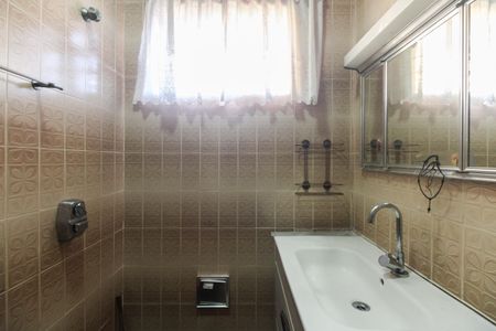 Casa para alugar com 125m², 2 quartos e 3 vagasBanheiro 