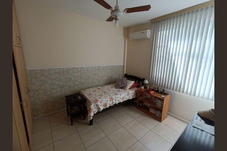 Apartamento para alugar com 135m², 3 quartos e 1 vagaQuarto