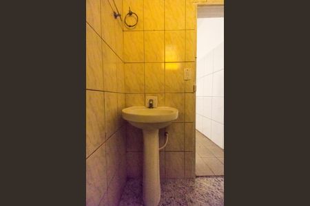 Casa para alugar com 40m², 1 quarto e sem vaga Casa para alugar com 40m², 1 quarto e sem vagaBanheiro