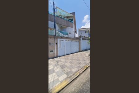 Casa para alugar com 67m², 2 quartos e 1 vagaFachada