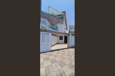 Casa para alugar com 67m², 2 quartos e 1 vagaFachada