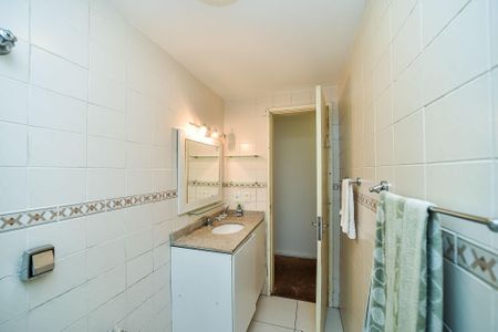 Apartamento à venda com 95m², 2 quartos e sem vagaBanheiro