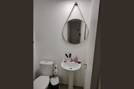 Banheiro de apartamento à venda com 2 quartos, 66m² em Vila Cruz das Almas, São Paulo