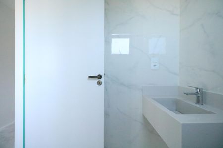 Casa à venda com 166m², 3 quartos e 3 vagasBanheiro da Suíte 1