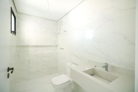 Casa à venda com 166m², 3 quartos e 3 vagasBanheiro da Suíte 2
