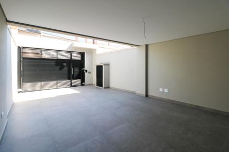 Casa à venda com 166m², 3 quartos e 3 vagasGaragem