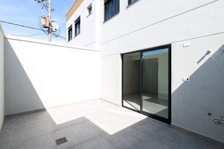 Casa à venda com 166m², 3 quartos e 3 vagasQuintal
