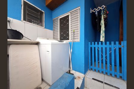 Casa à venda com 100m², 3 quartos e 3 vagasEntrada casa 2