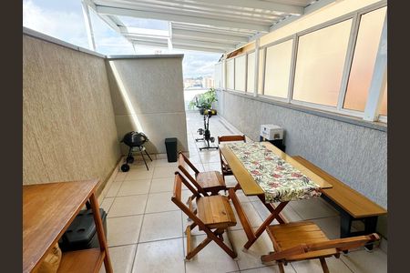 Apartamento à venda com 70m², 1 quarto e sem vagaÁrea externa