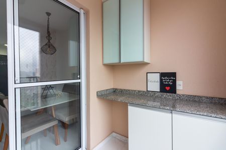 Sacada de apartamento para alugar com 2 quartos, 50m² em Santa Maria, Osasco