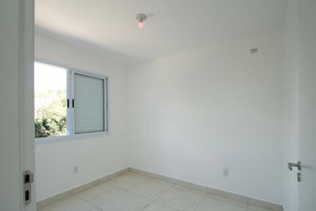 Quarto 2 de apartamento para alugar com 2 quartos, 42m² em Wanel Ville, Sorocaba