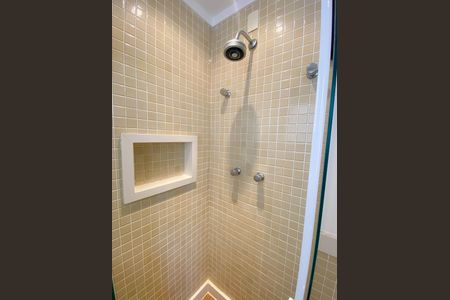 Apartamento à venda com 179m², 2 quartos e 3 vagasBanheiro Suíte 2