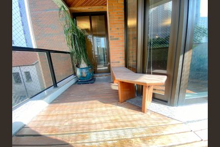 Apartamento à venda com 179m², 2 quartos e 3 vagasVaranda
