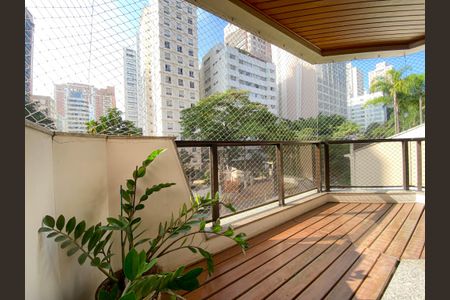 Apartamento à venda com 179m², 2 quartos e 3 vagasVaranda