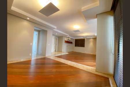 Apartamento à venda com 179m², 2 quartos e 3 vagasSala