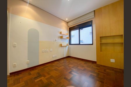 Apartamento à venda com 179m², 2 quartos e 3 vagasSuíte 1