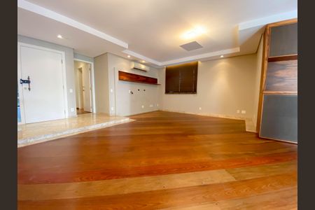 Apartamento à venda com 179m², 2 quartos e 3 vagasSala