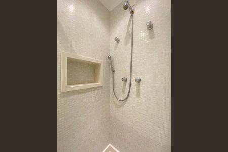 Apartamento à venda com 179m², 2 quartos e 3 vagasBanheiro Suíte 1
