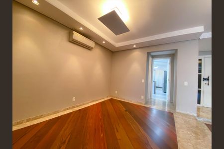 Apartamento à venda com 179m², 2 quartos e 3 vagasSala