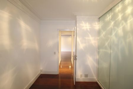 Apartamento para alugar com 153m², 4 quartos e 3 vagasQuarto 3