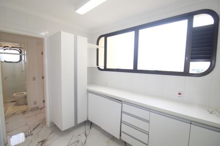 Apartamento para alugar com 153m², 4 quartos e 3 vagasÁrea de Serviço