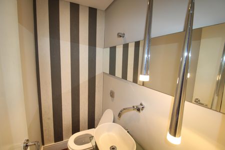 Apartamento para alugar com 153m², 4 quartos e 3 vagasLavabo