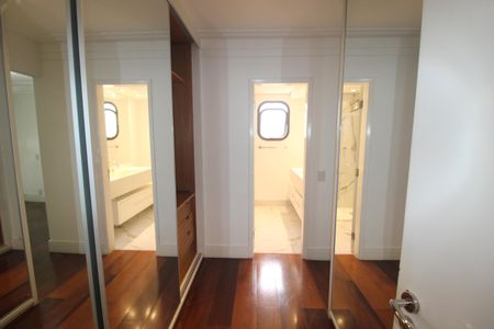 Apartamento para alugar com 153m², 4 quartos e 3 vagasQuarto 2