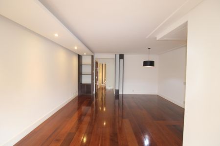 Apartamento para alugar com 153m², 4 quartos e 3 vagasSala