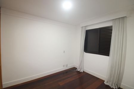 Apartamento para alugar com 153m², 4 quartos e 3 vagasQuarto 4