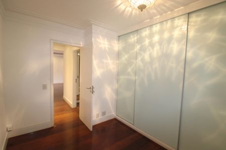 Apartamento para alugar com 153m², 4 quartos e 3 vagasQuarto 3