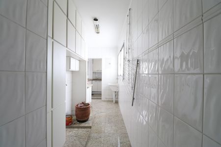 Apartamento para alugar com 105m², 2 quartos e 2 vagasCozinha e Área de Serviço