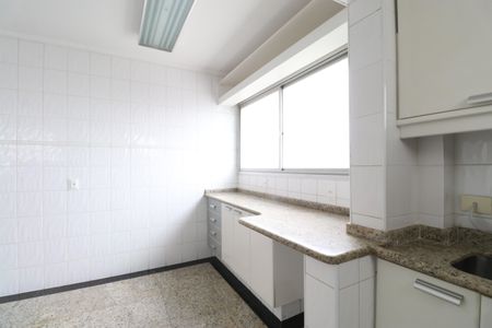Apartamento para alugar com 105m², 2 quartos e 2 vagasCozinha e Área de Serviço
