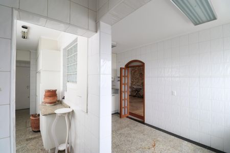 Apartamento para alugar com 105m², 2 quartos e 2 vagasCozinha e Área de Serviço