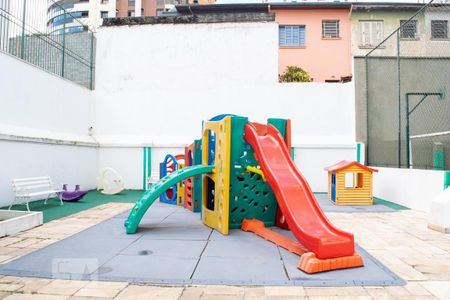 Apartamento para alugar com 105m², 2 quartos e 2 vagasÁrea comum - Playground