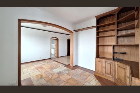 Apartamento para alugar com 105m², 2 quartos e 2 vagasDetalhe