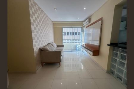 Apartamento para alugar com 75m², 2 quartos e 1 vagaSala