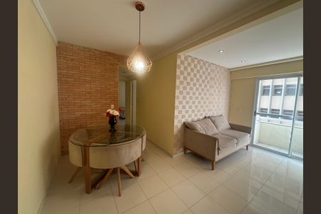 Apartamento para alugar com 75m², 2 quartos e 1 vagaSala