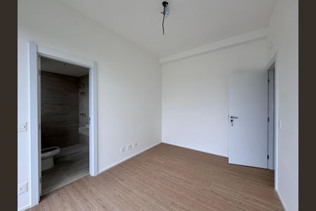 Apartamento à venda com 194m², 4 quartos e 3 vagas Apartamento à venda com 194m², 4 quartos e 3 vagasSuíte 2