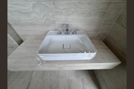 Apartamento à venda com 194m², 4 quartos e 3 vagas Apartamento à venda com 194m², 4 quartos e 3 vagasSuíte 2 - Banheiro