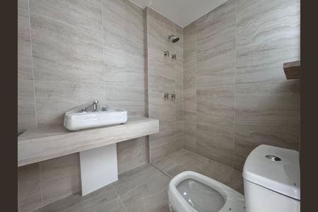Apartamento à venda com 194m², 4 quartos e 3 vagas Apartamento à venda com 194m², 4 quartos e 3 vagasSuíte 4 - Banheiro