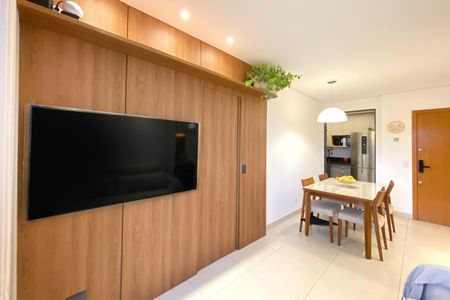 Sala de apartamento à venda com 2 quartos, 58m² em Santa Efigênia, Belo Horizonte