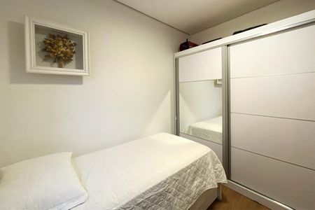 Apartamento à venda com 58m², 2 quartos e 2 vagasQuarto 2