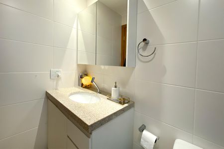 Apartamento à venda com 58m², 2 quartos e 2 vagasBanheiro da Suíte 1