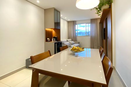 Sala de apartamento à venda com 2 quartos, 58m² em Santa Efigênia, Belo Horizonte
