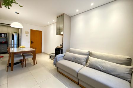 Sala de apartamento à venda com 2 quartos, 58m² em Santa Efigênia, Belo Horizonte