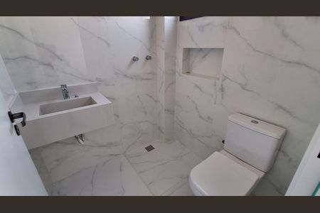 Casa à venda com 165m², 3 quartos e 3 vagasBanheiro Social 