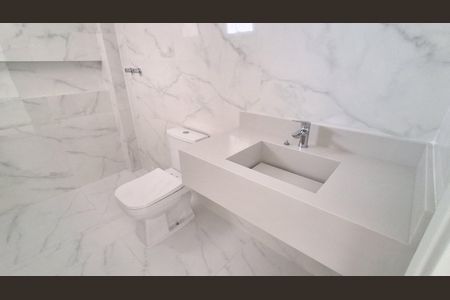 Casa à venda com 165m², 3 quartos e 3 vagasBanheiro Suíte 1